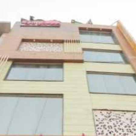 Hotel O Discovery Inn New Delhi Buitenkant foto